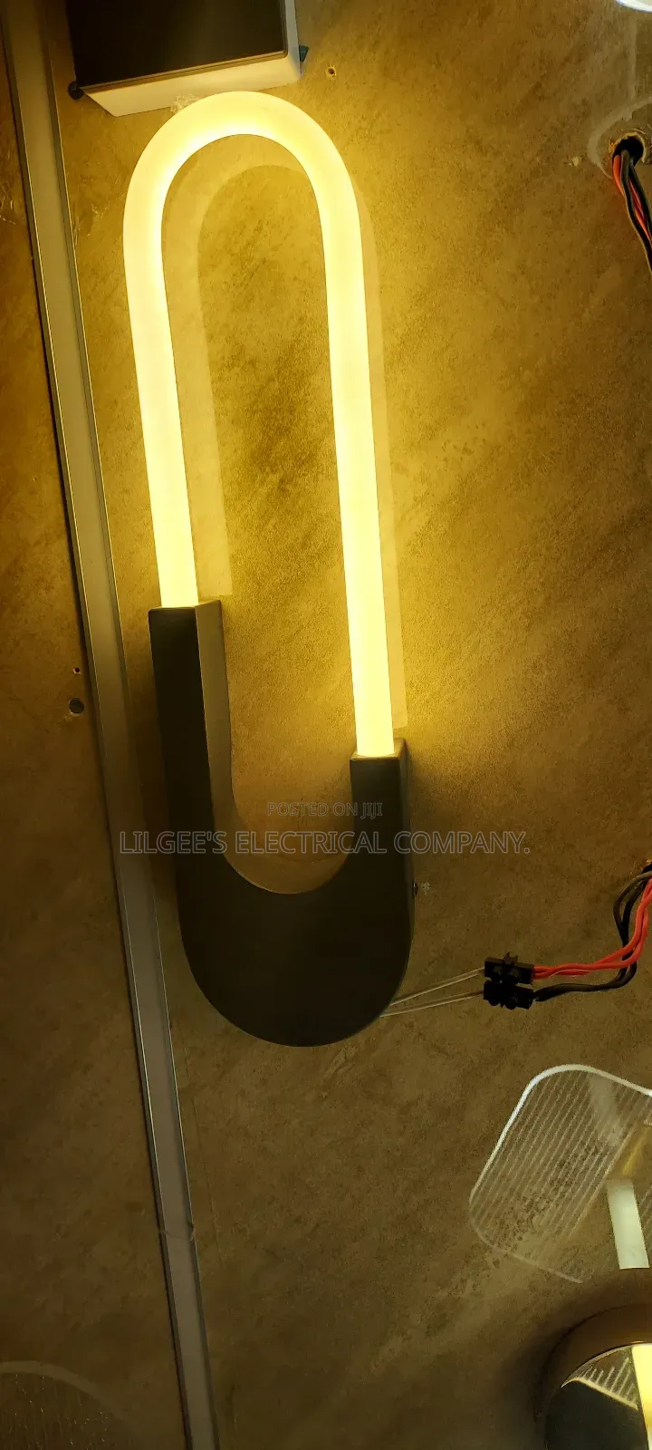 Simple Luxurious Wall Brackets