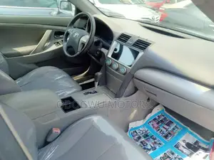Toyota Camry LE 4dr Sedan (2.4L 4cyl 5A) 2009 Silver