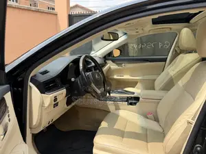 Lexus ES 350 FWD 2013 Black