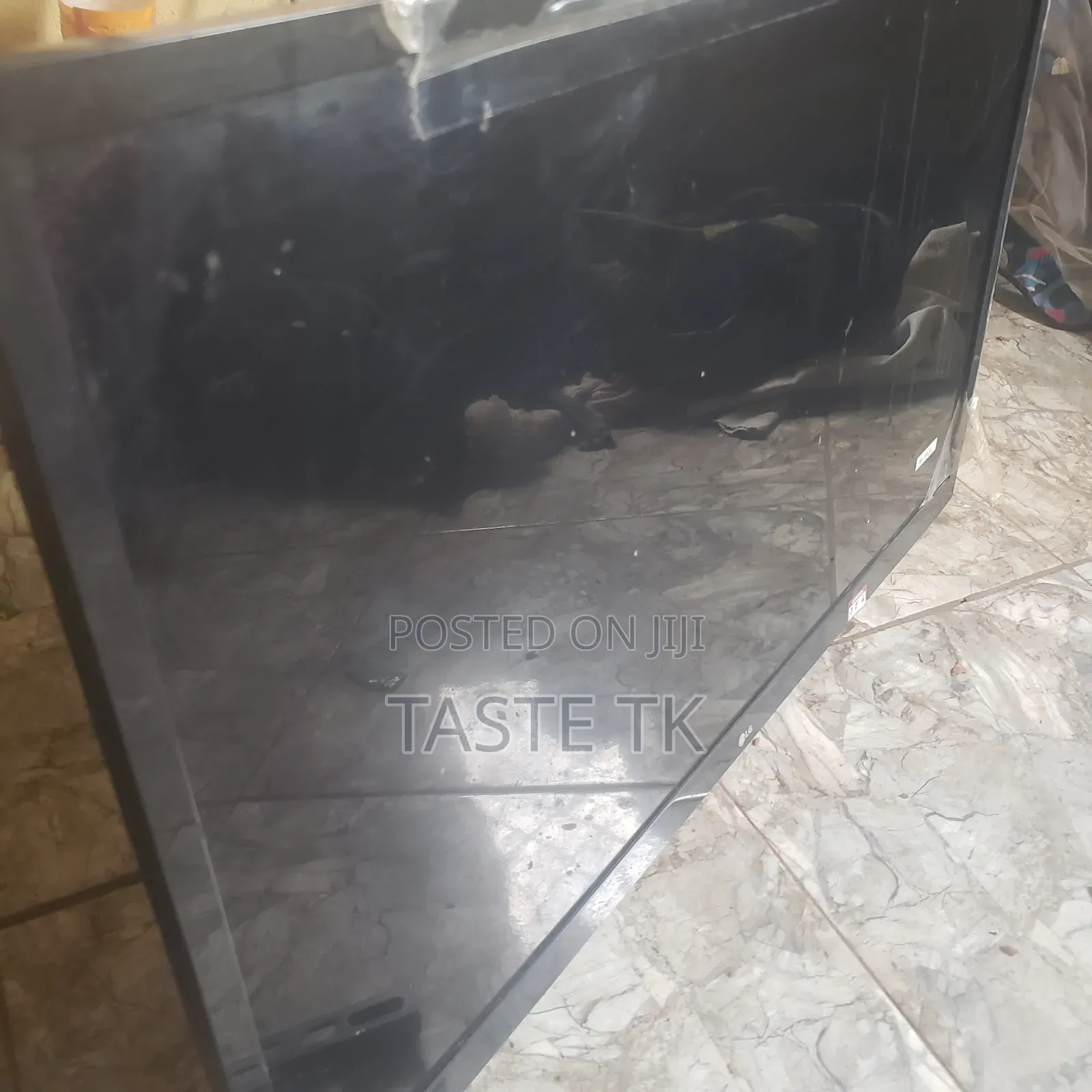 32 Inches Lg Led