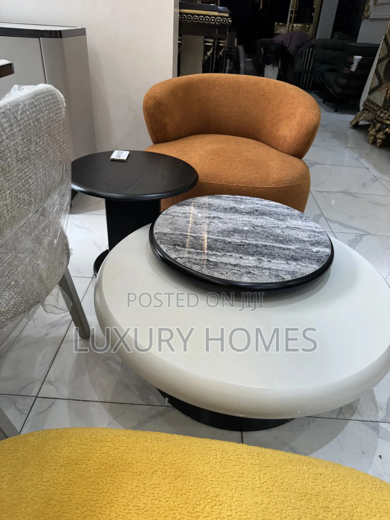Round Center Table