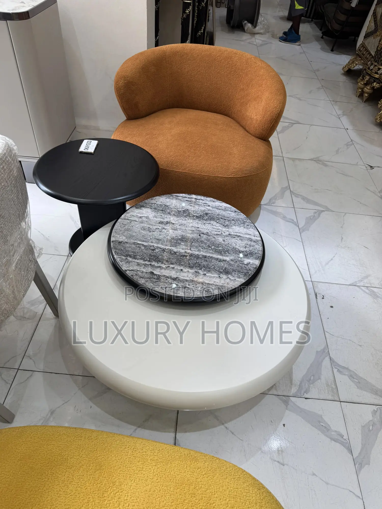 Round Center Table