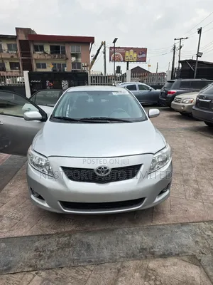 Toyota Corolla LE 4dr Sedan (1.8L 4 cyl 4A) 2009 Silver