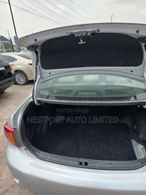 Toyota Corolla LE 4dr Sedan (1.8L 4 cyl 4A) 2009 Silver