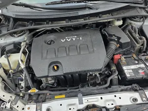 Toyota Corolla LE 4dr Sedan (1.8L 4 cyl 4A) 2009 Silver