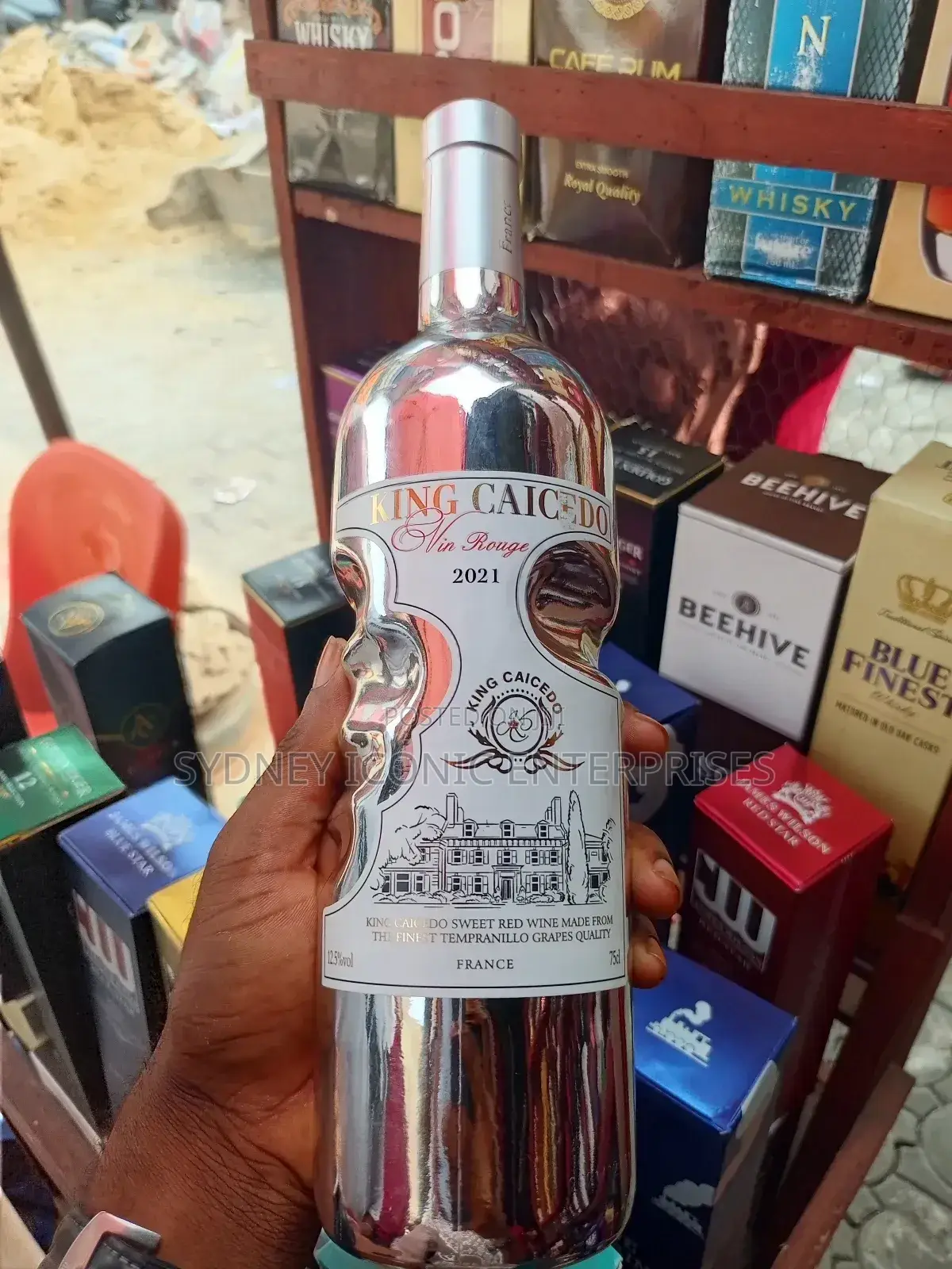 King Caicedo Vin Rouge Red Wine