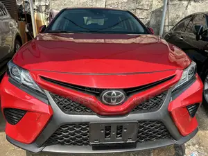Toyota Camry SE FWD 2020 Red