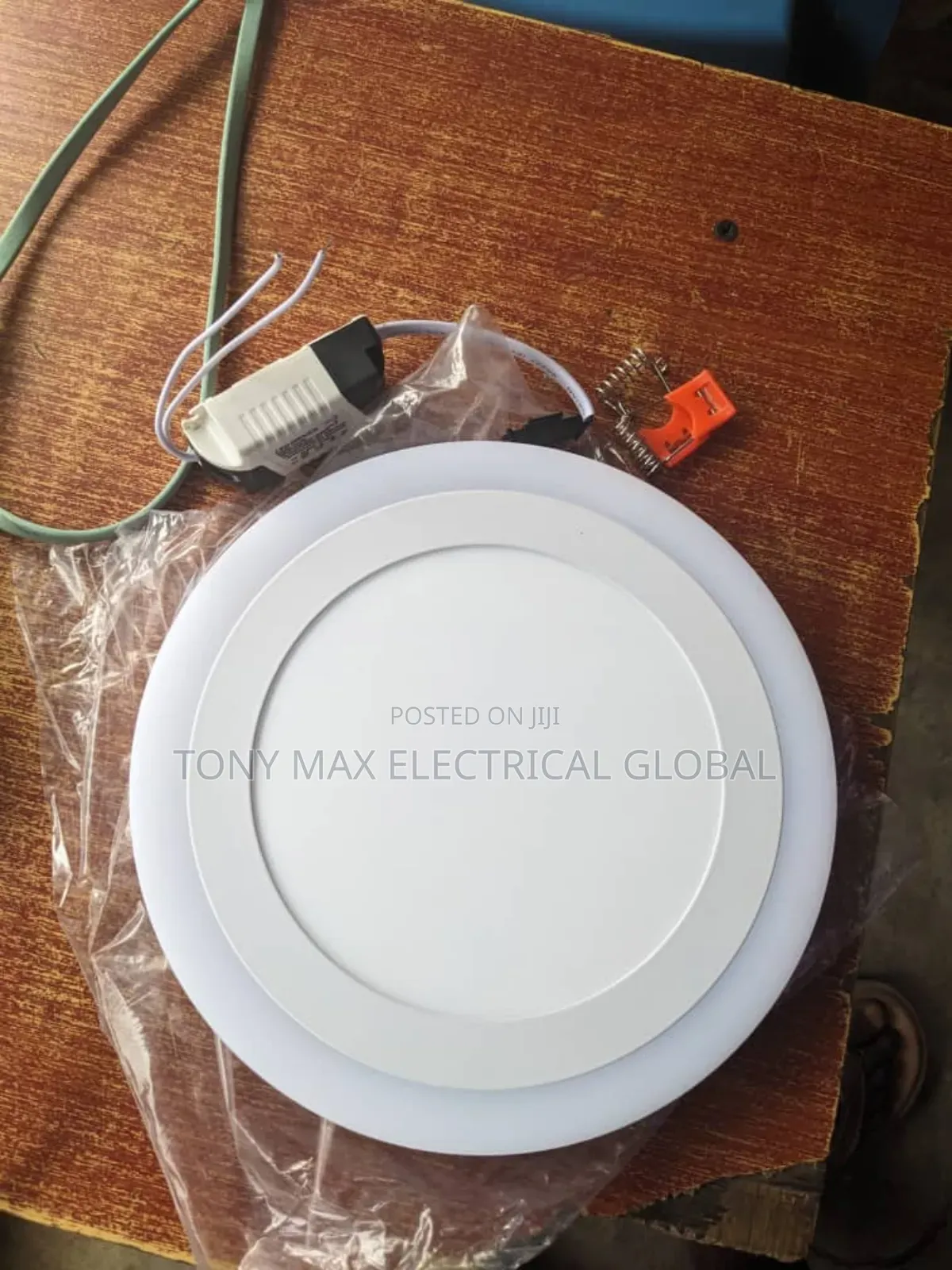 18w Pop Light Changes Colour Blue and White