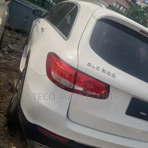 Mercedes-Benz GLC-Class 2017 White