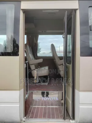 Toyota Coaster 2017 Beige