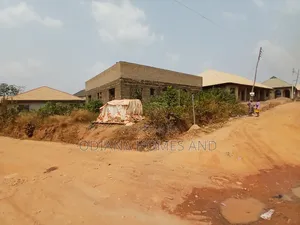 4bdrm Bungalow in Idi-Ape, Olorunda, Ibadan for sale
