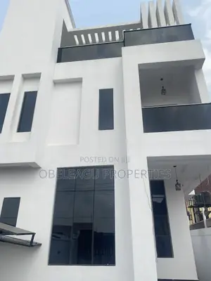 5bdrm Townhouse/Terrace in Divine, Amuwo-Odofin for sale