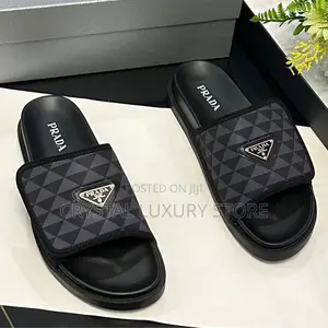 Prada Quality Luxury Men Slides
