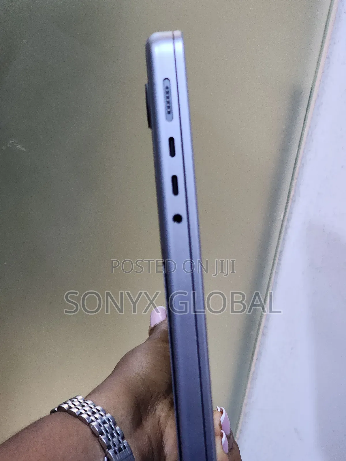 Laptop Apple MacBook Pro 2021 M1 16GB Apple M1 Pro SSD 512GB