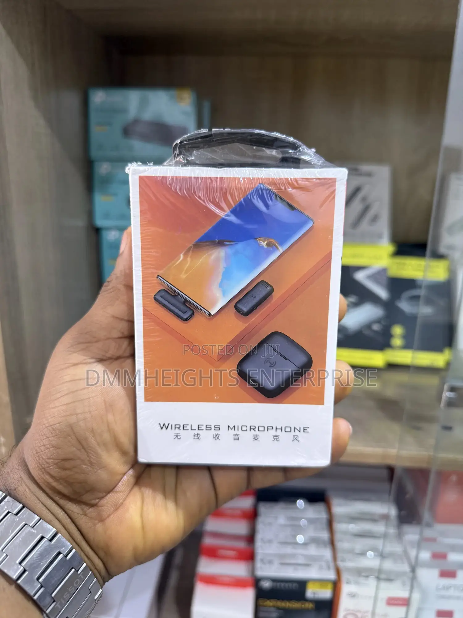 Wireless Microphone (Clip-On) – Plug Play