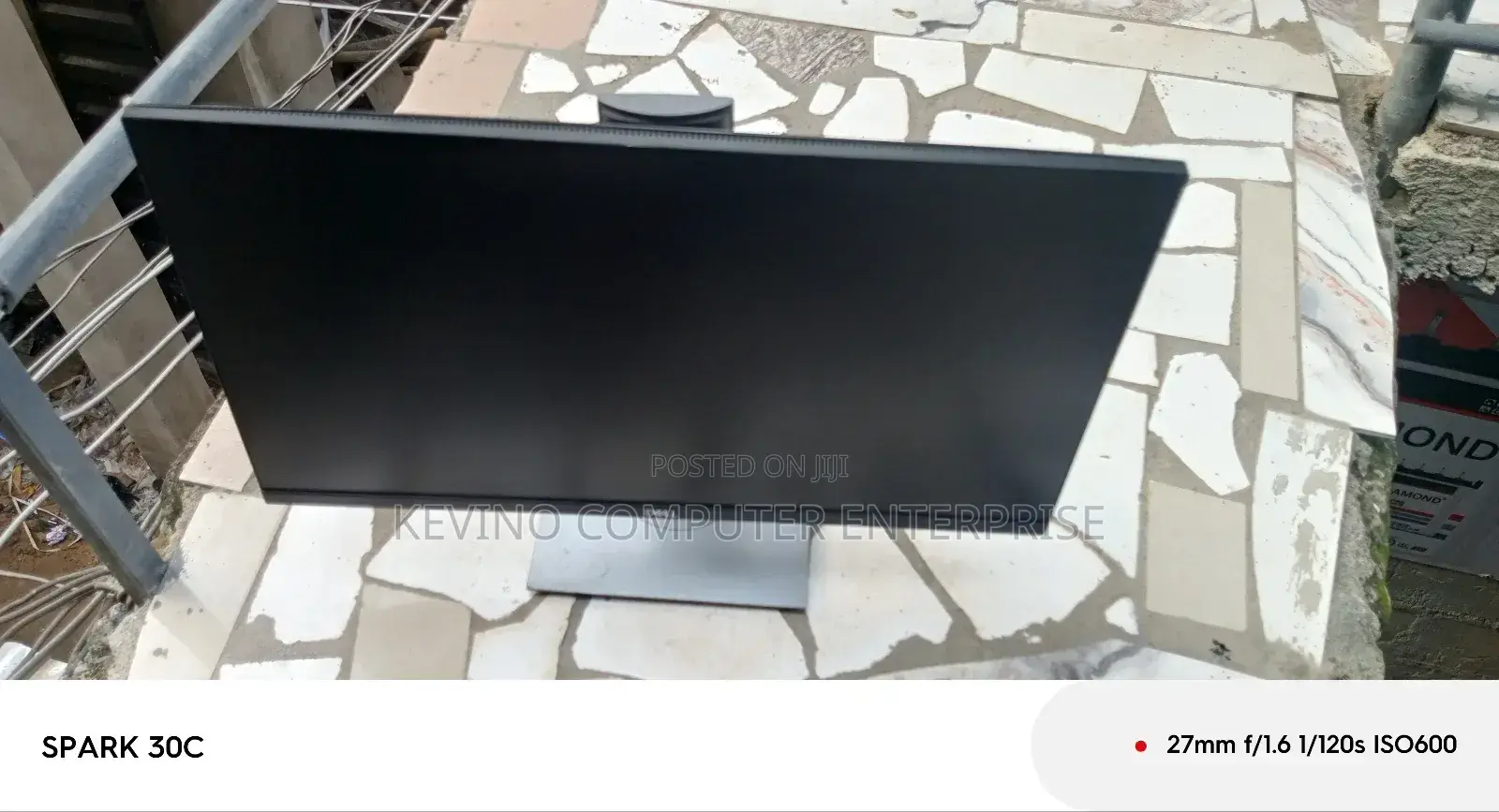24 Inches Dell Ultra