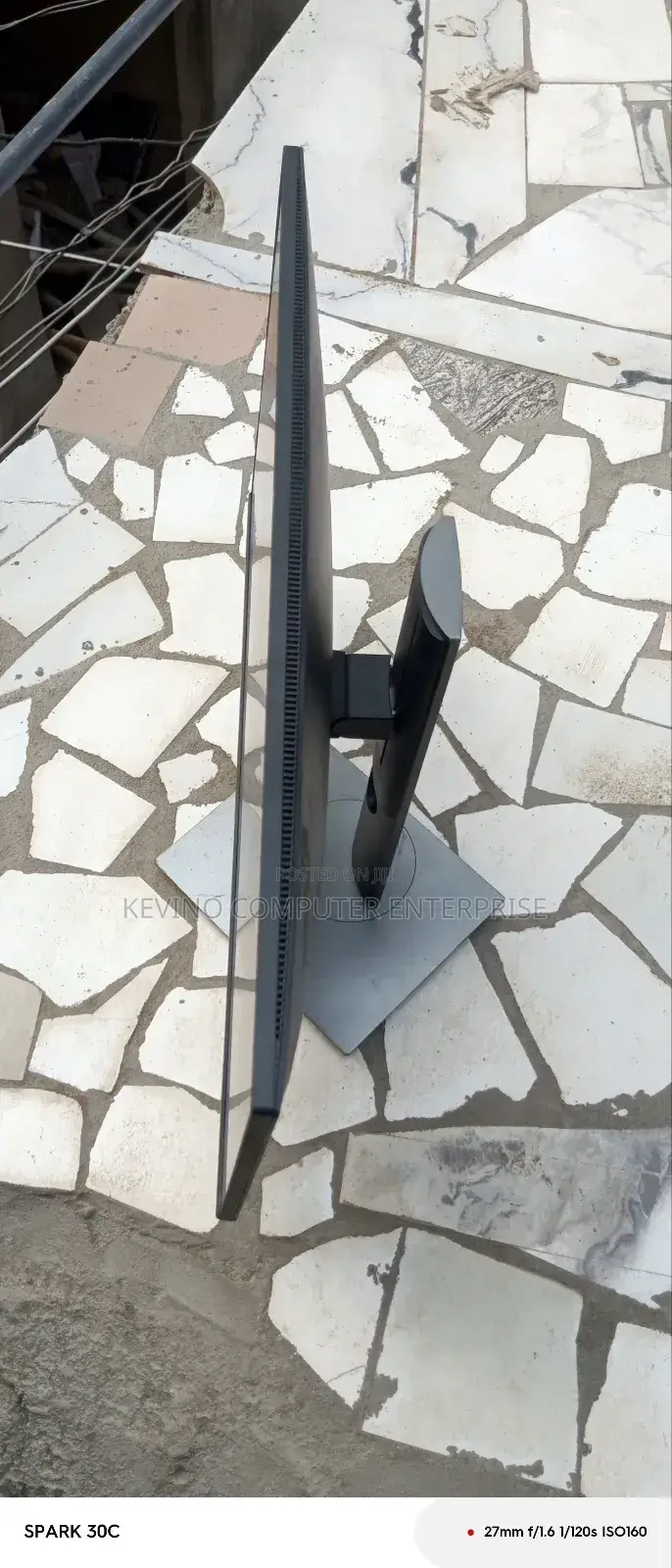 24 Inches Dell Ultra