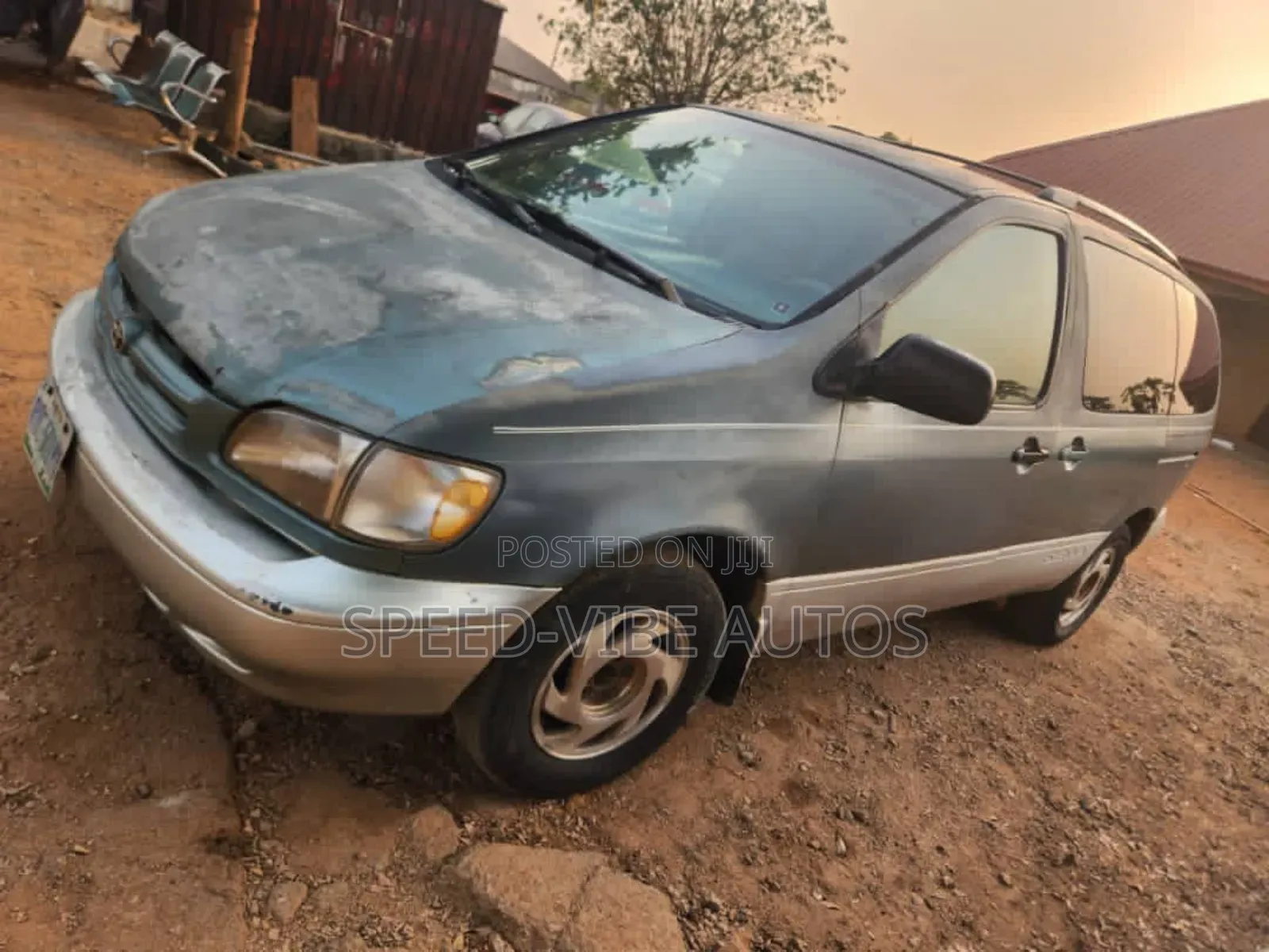 2000 Toyota Sienna XLE & 1 hatch