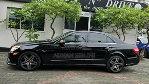 Mercedes-Benz E350 Base 4Matic Sedan AWD (3.5L 6cyl 7A) 2013 Black