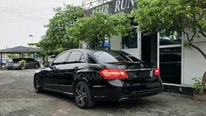 Mercedes-Benz E350 Base 4Matic Sedan AWD (3.5L 6cyl 7A) 2013 Black