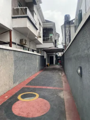 4bdrm Duplex in Ikota for rent