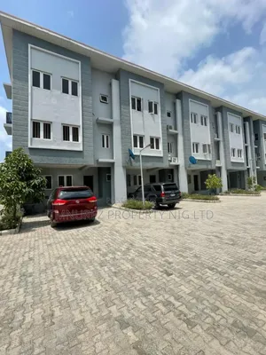 4bdrm Duplex in Chevron for rent