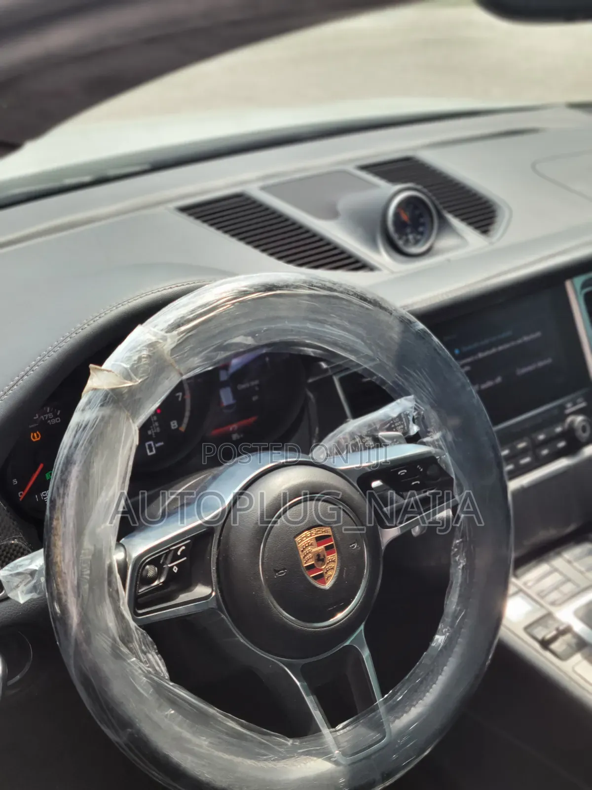 Porsche Macan Turbo 2017 White