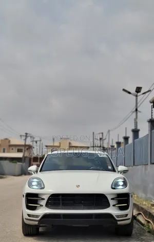 Porsche Macan Turbo 2017 White