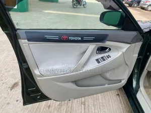 Toyota Camry LE 4dr Sedan (2.5L 4cyl 6AM) 2010 Green