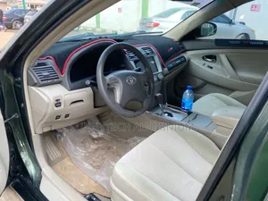 Toyota Camry LE 4dr Sedan (2.5L 4cyl 6AM) 2010 Green