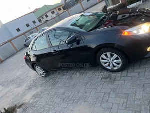 Toyota Corolla LE Eco 4dr Sedan (1.8L 4cyl CVT) 2016 Black