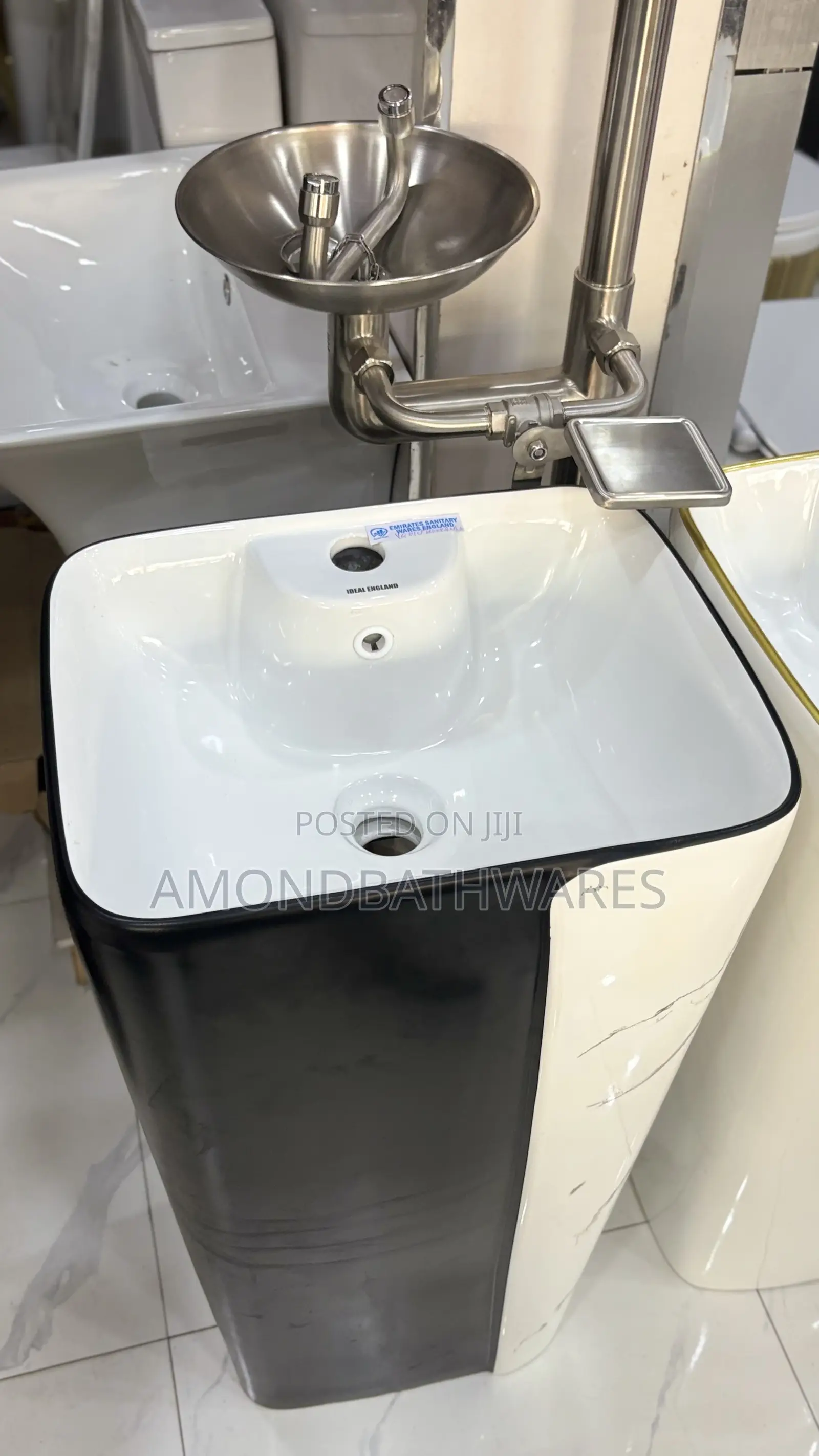 Black White Stand Alone Basin