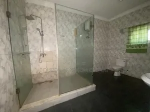 5bdrm Duplex in Chevron Toll Gate for rent