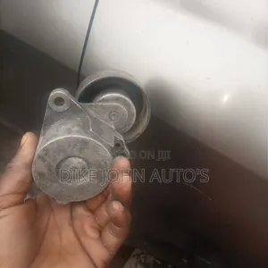 Belt Adjuster for Nissan Altima / Xtrall 2010