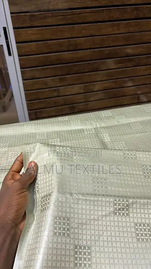 Premier Brocade