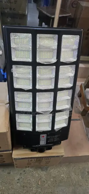 Solar Outdoor Garden Light 2400w 24eye