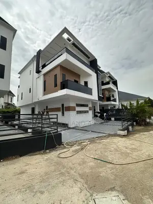 5bdrm Duplex in Asokoro for sale