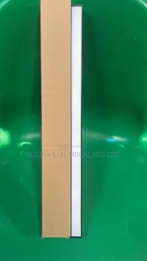 18 Watt Flood Magnetic Track Light