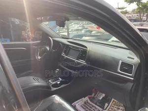 Toyota Highlander Limited V6 4x4 (3.5L 6cyl 6A) 2016 Black