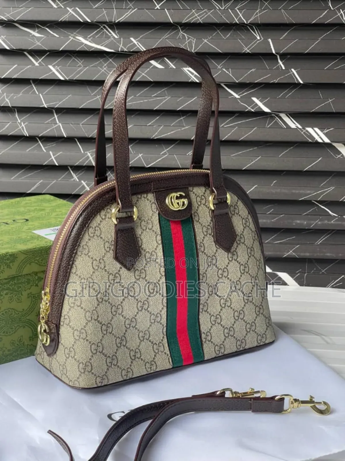 Gucci Handbags With Strap