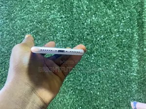 Apple iPhone 8 64 GB Gold