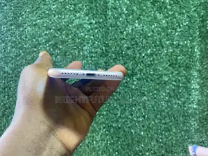 Apple iPhone 8 64 GB Gold