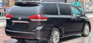 Toyota Sienna Limited AWD 7-Passenger 2013 Black