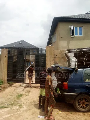 Doors Installer