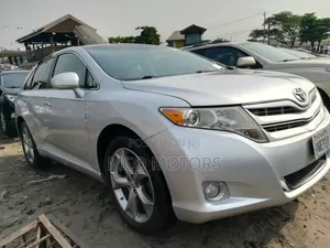 Toyota Venza 2011 Silver