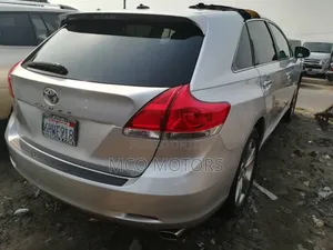 Toyota Venza 2011 Silver