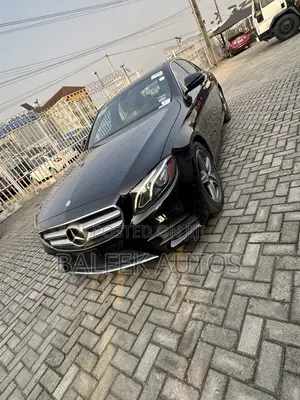 Mercedes-Benz E300 2016 Black