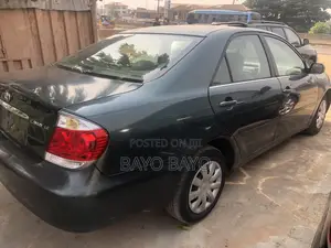 Toyota Camry LE 4dr Sedan (2.4L 4cyl 5A) 2006 Green