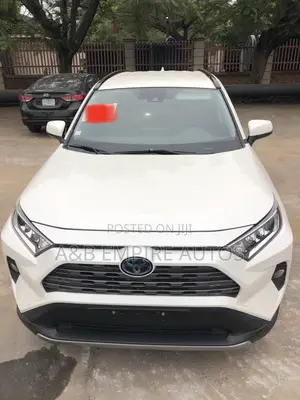 Toyota RAV4 2019 White
