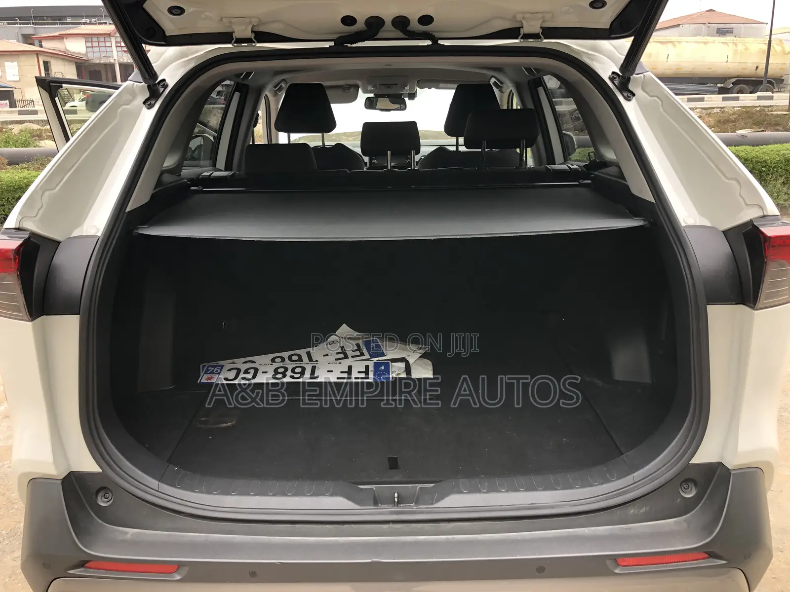 Toyota RAV4 2019 White